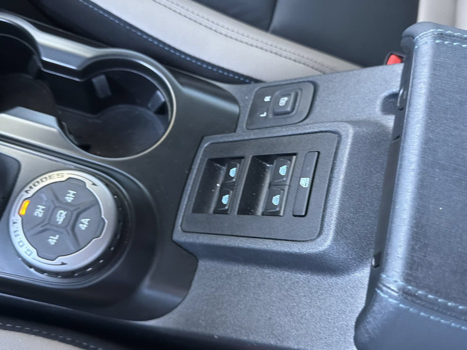 Used 2024 Ford Bronco Wildtrak AWD/4WD image 34