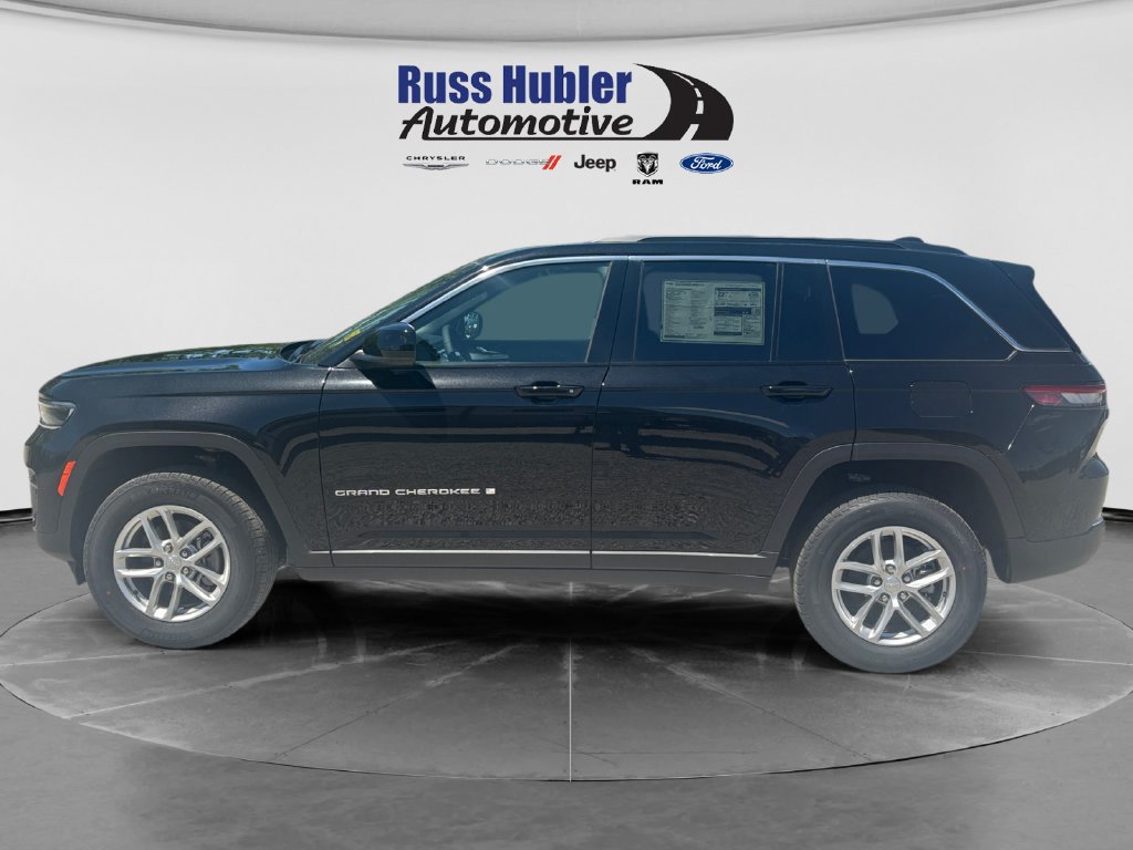 New 2025 Jeep Grand Cherokee Laredo X w/ Luxury Tech Group I AWD/4WD image 2