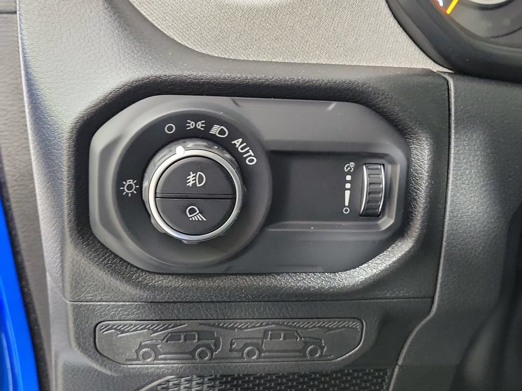 Used 2026 Jeep Gladiator Sport AWD/4WD image 12