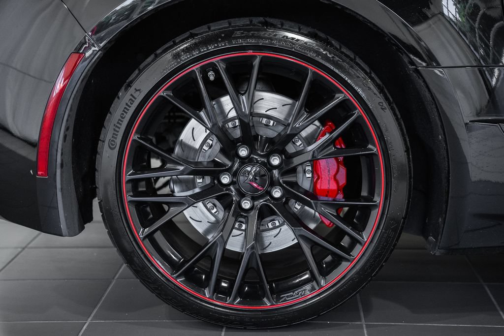 Used 2017 Chevrolet Corvette Z06 RWD image 16