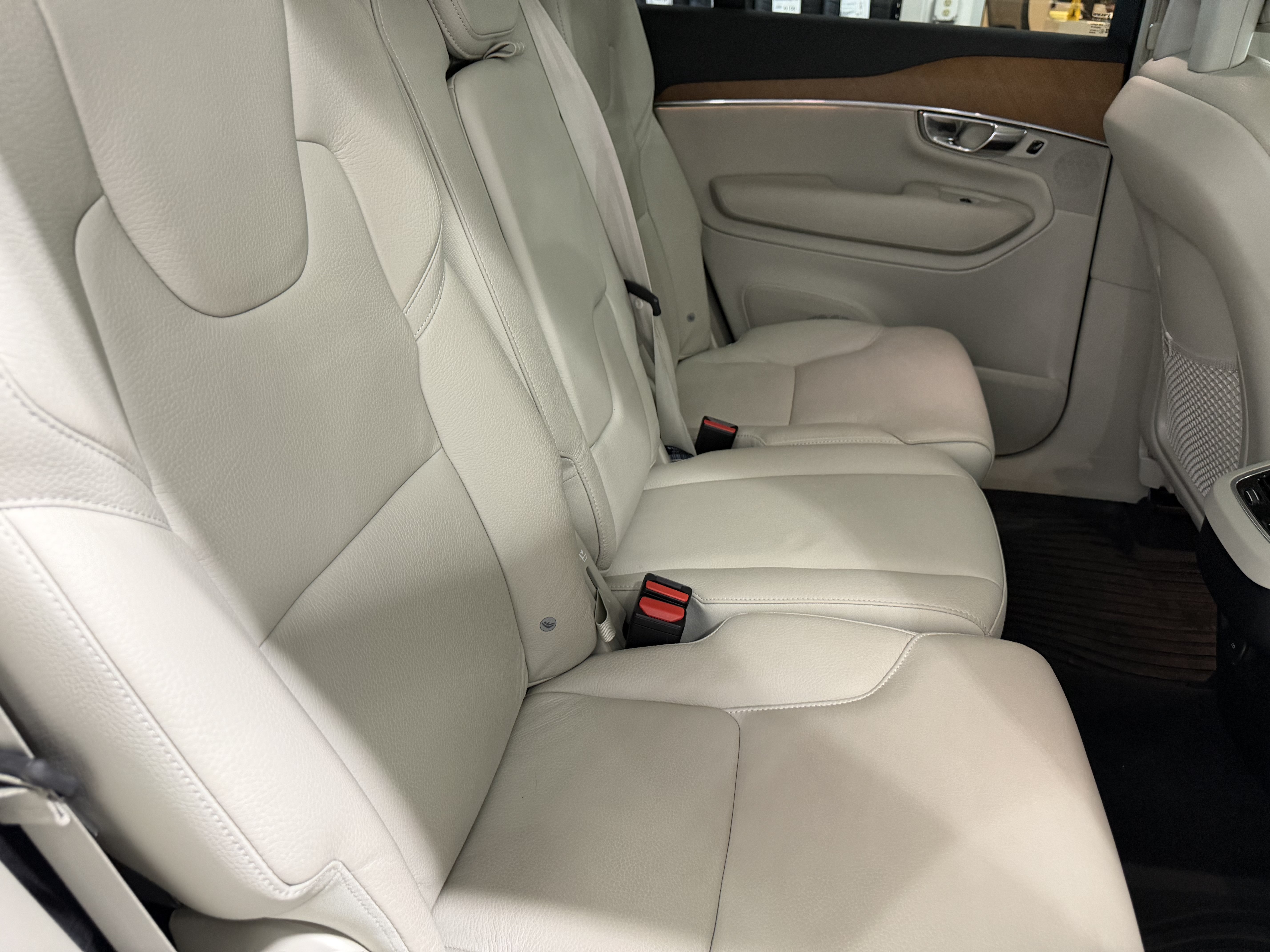 Used 2021 Volvo XC90 T6 Momentum w/ Advanced Package AWD/4WD image 25