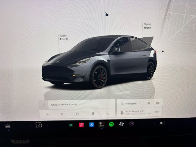 Used 2022 Tesla Model Y Performance AWD/4WD image 16