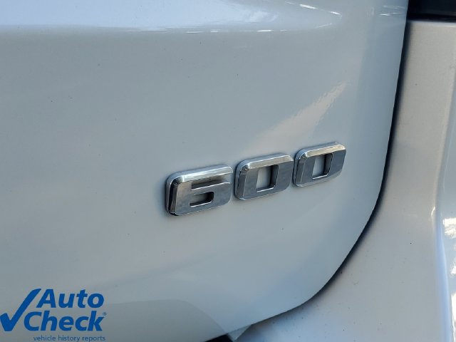 Used 2024 Cadillac Escalade ESV Premium Luxury RWD image 9