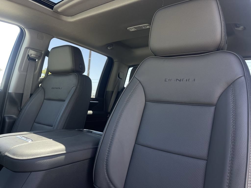 New 2026 GMC Sierra 2500 Denali w/ Denali Reserve Package AWD/4WD image 19