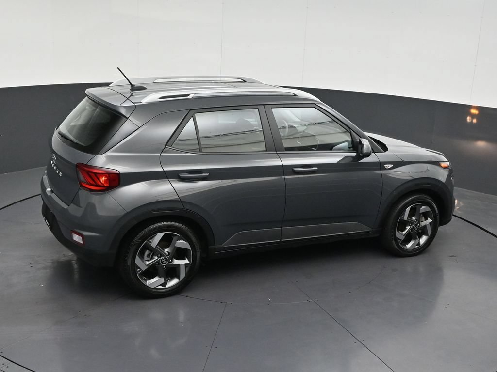Used 2024 Hyundai Venue SEL FWD image 20
