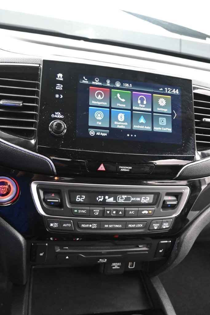 Used 2020 Honda Pilot Touring image 15