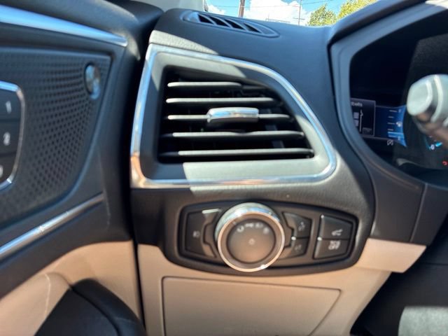 Used 2024 Ford Edge Titanium AWD/4WD image 26
