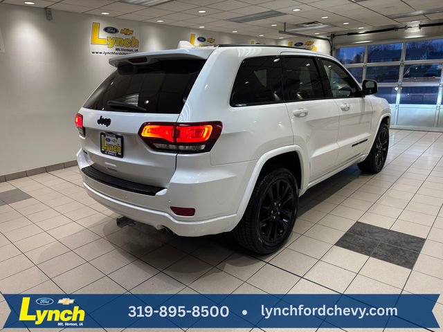 Used 2018 Jeep Grand Cherokee Altitude image 24