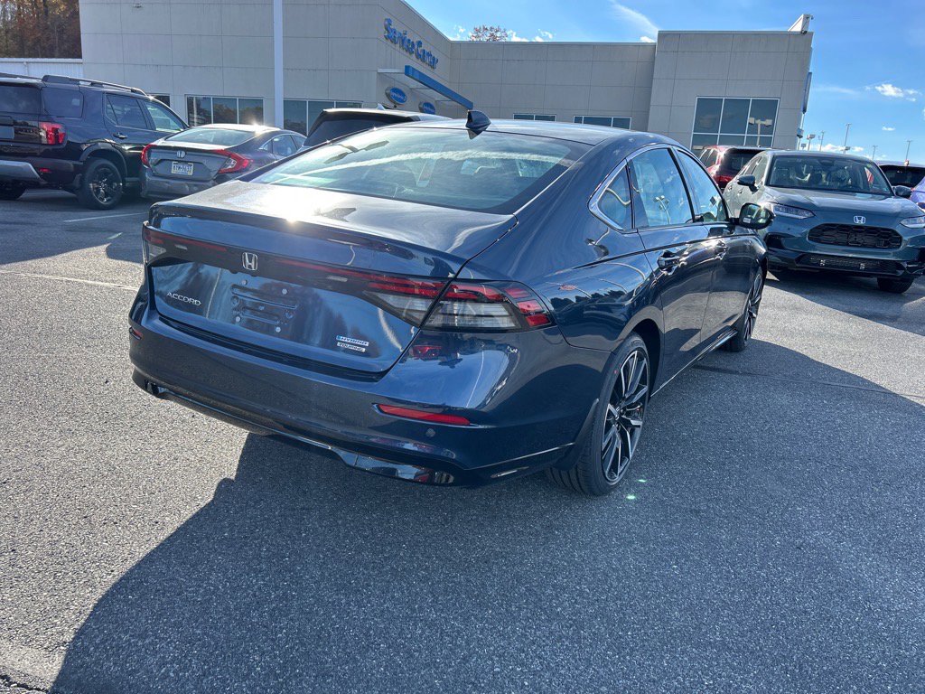 New 2025 Honda Accord Touring image 4