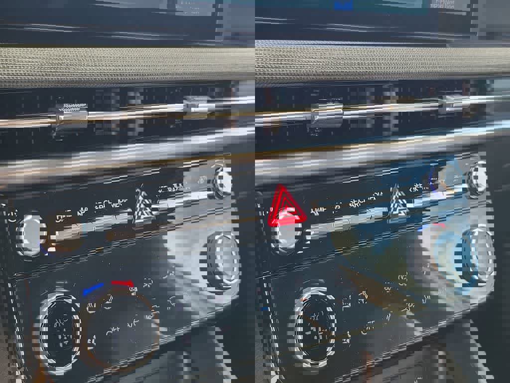 New 2025 Hyundai Santa Cruz Limited image 28