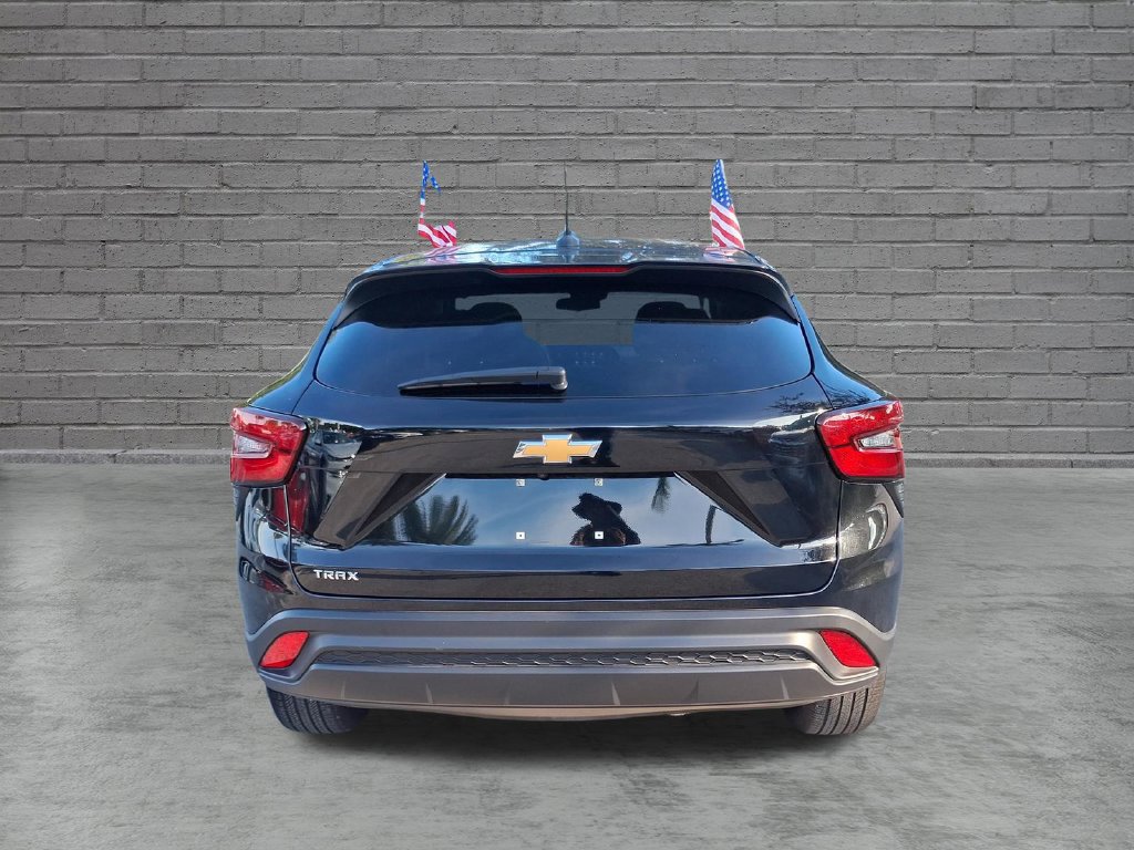 Used 2026 Chevrolet Trax LS w/ LS Convenience Package FWD image 7
