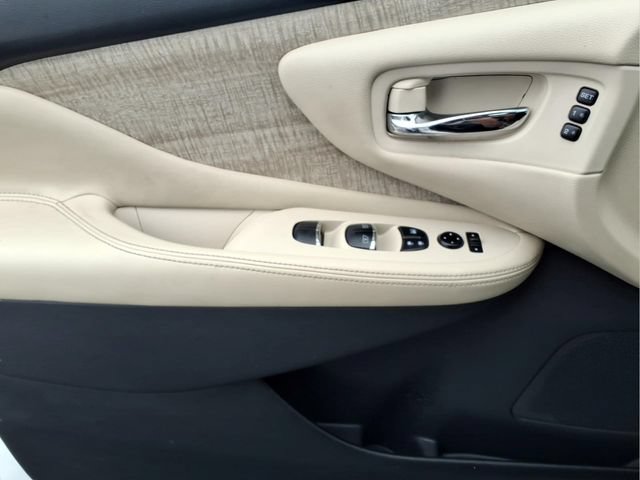 Used 2023 Nissan Murano SL FWD image 16