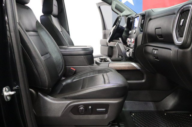 Used 2022 GMC Sierra 3500 Denali w/ Denali Black Diamond Edition AWD/4WD image 8