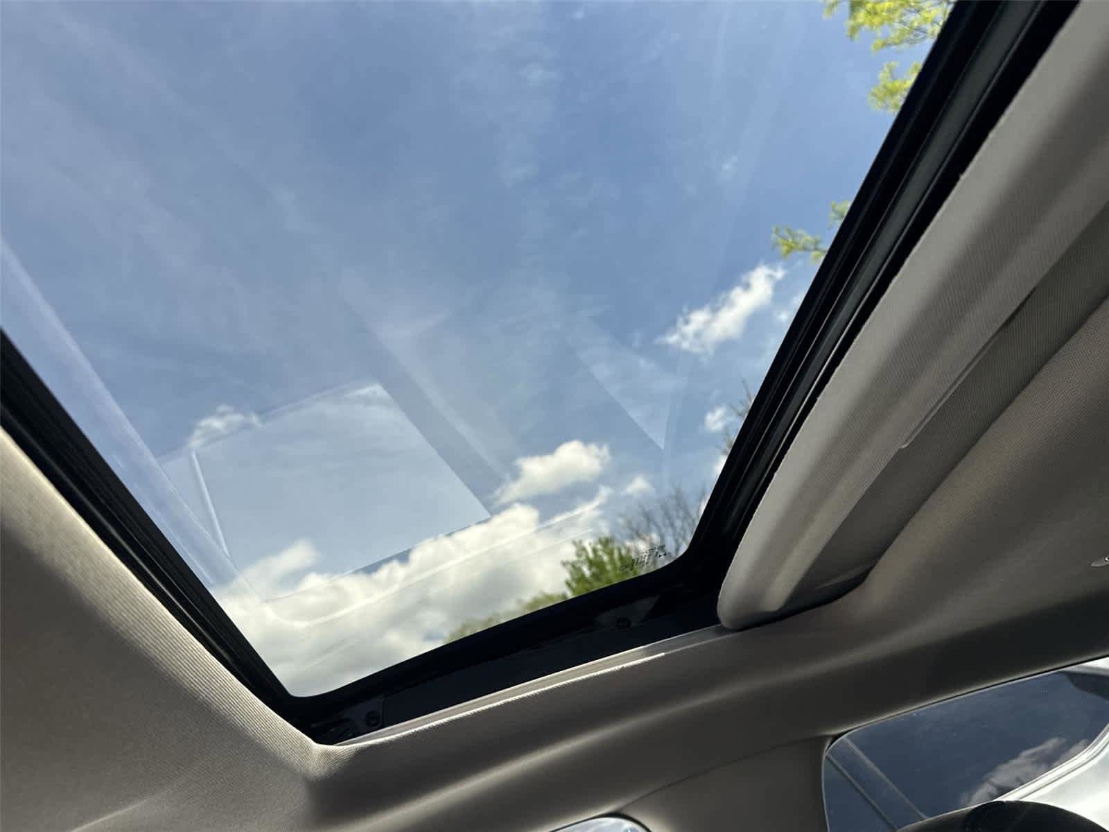 Used 2024 Honda HR-V EX-L image 13