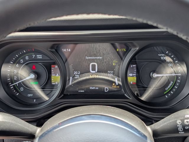 Used 2025 Jeep Wrangler Unlimited Sahara AWD/4WD image 23