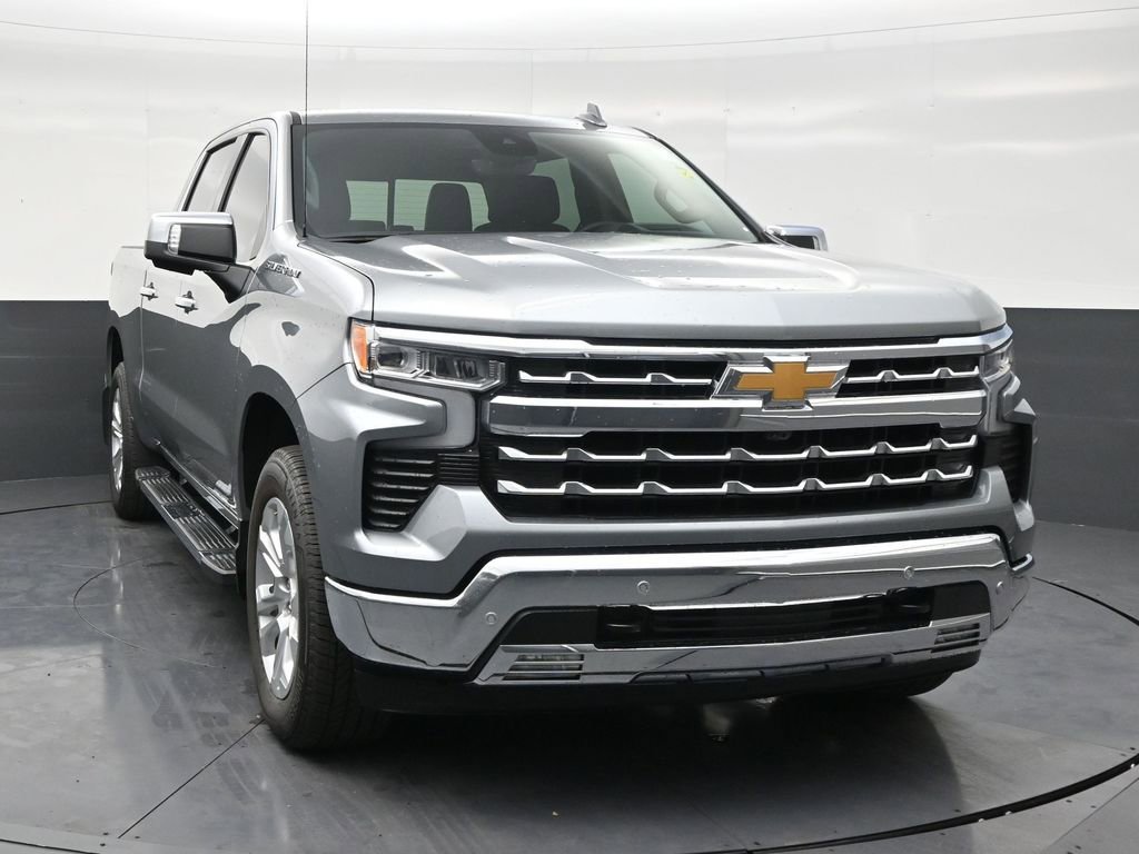 Used 2025 Chevrolet Silverado 1500 LTZ w/ Technology Package image 7