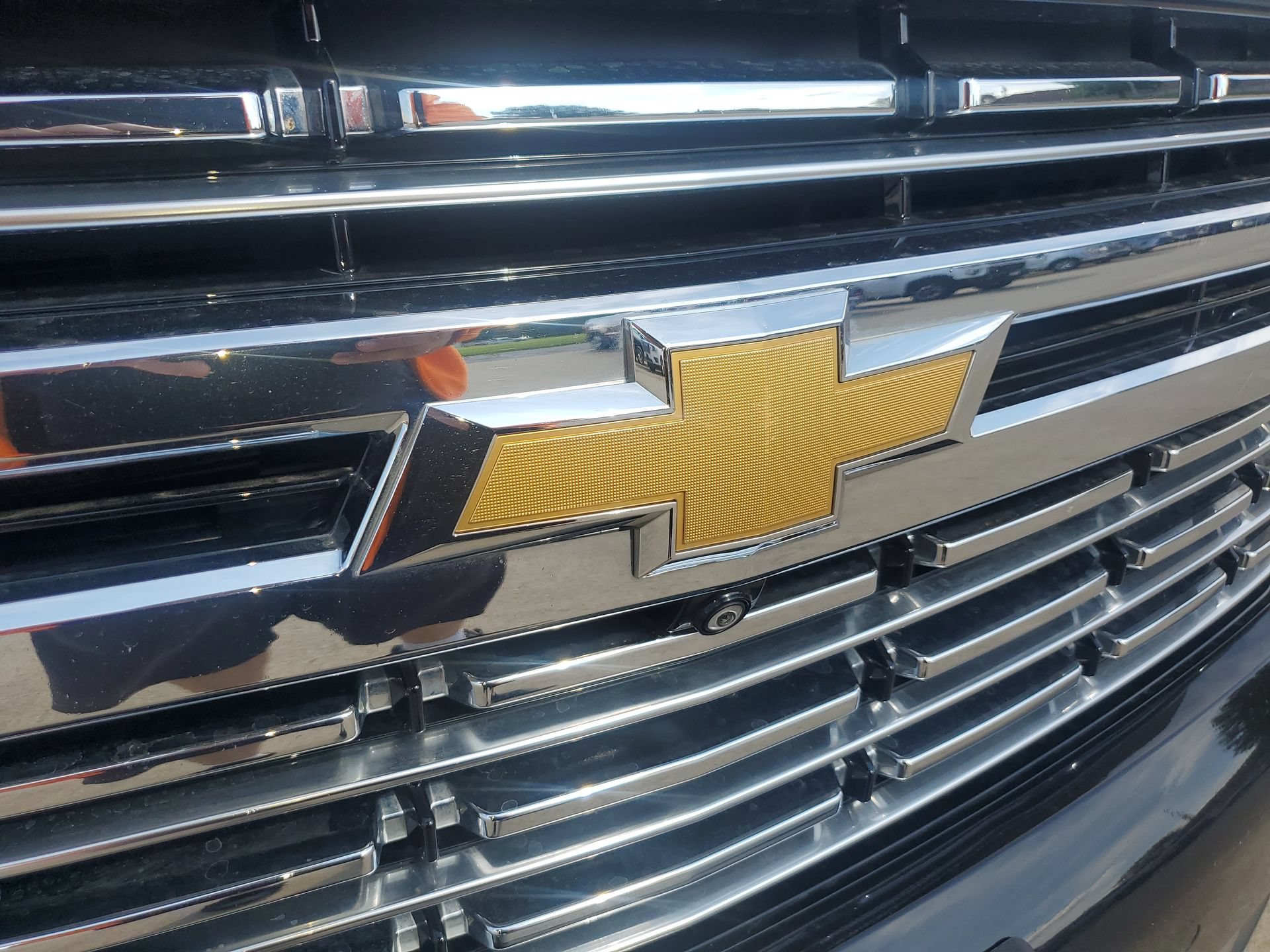 Used 2021 Chevrolet Suburban Premier w/ Premium Package AWD/4WD image 38