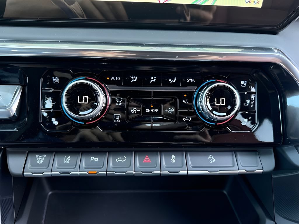 New 2026 GMC Sierra 2500 Denali Ultimate AWD/4WD image 23