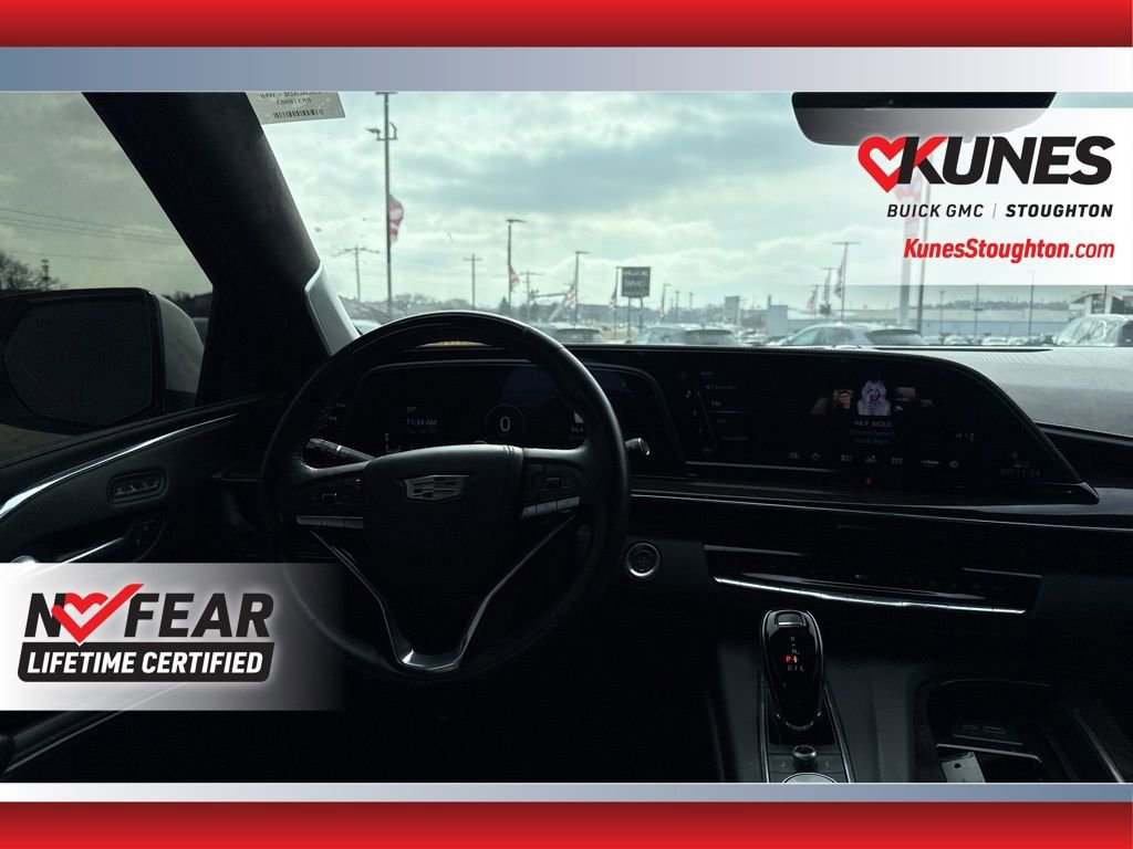 Used 2024 Cadillac Escalade ESV Sport Platinum w/ LPO, ONYX Package image 44