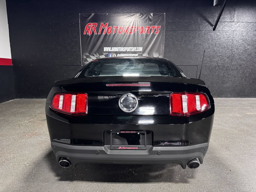 Used 2012 Ford Mustang GT Premium w/ Security Pkg RWD image 4