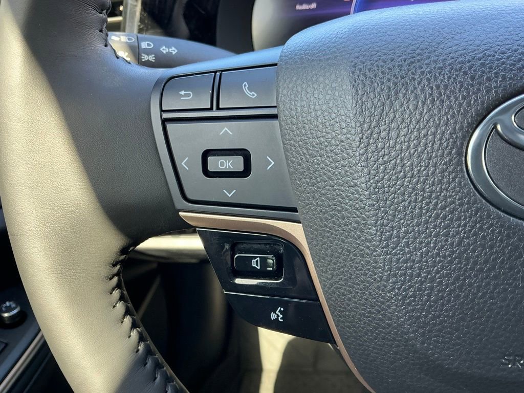 Used 2023 Toyota Crown XLE image 30