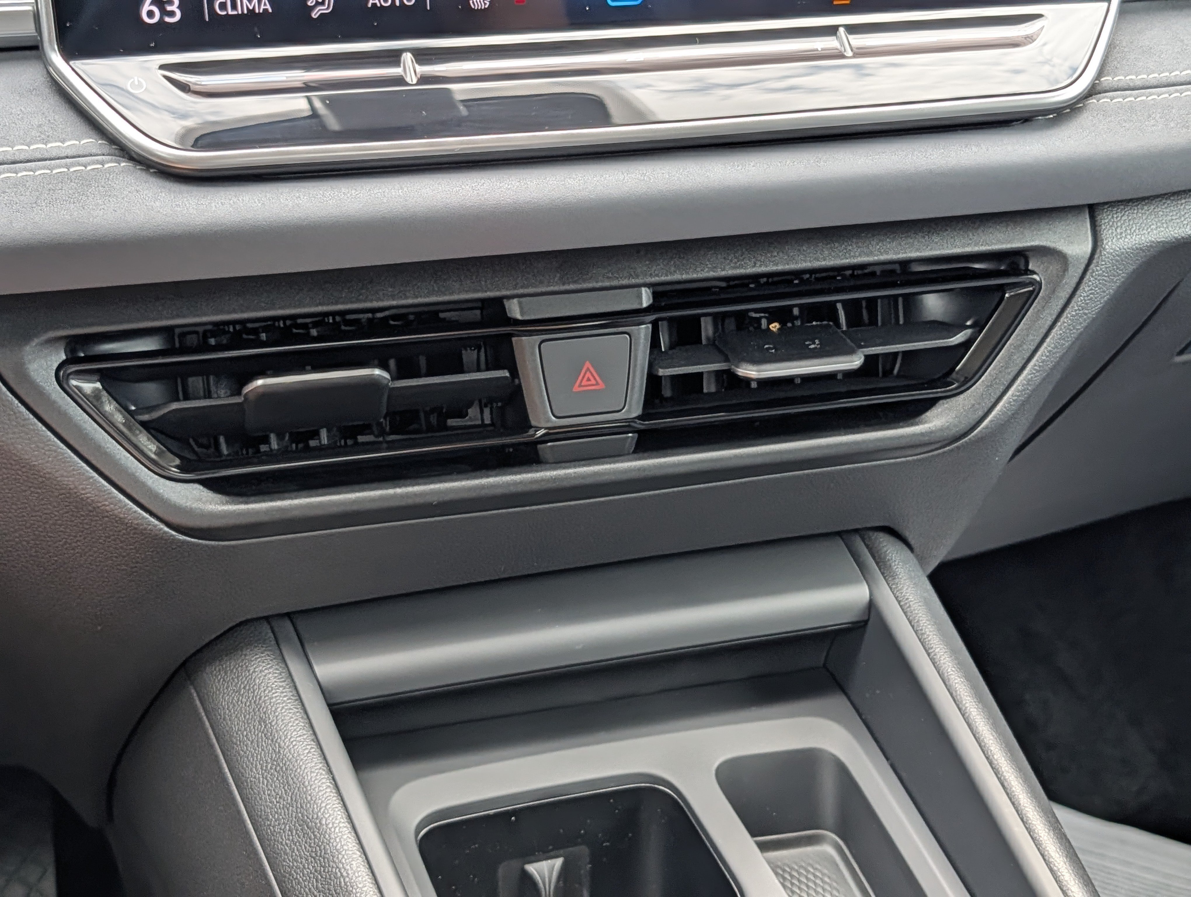 Certified 2026 Volkswagen Tiguan SE AWD/4WD image 30