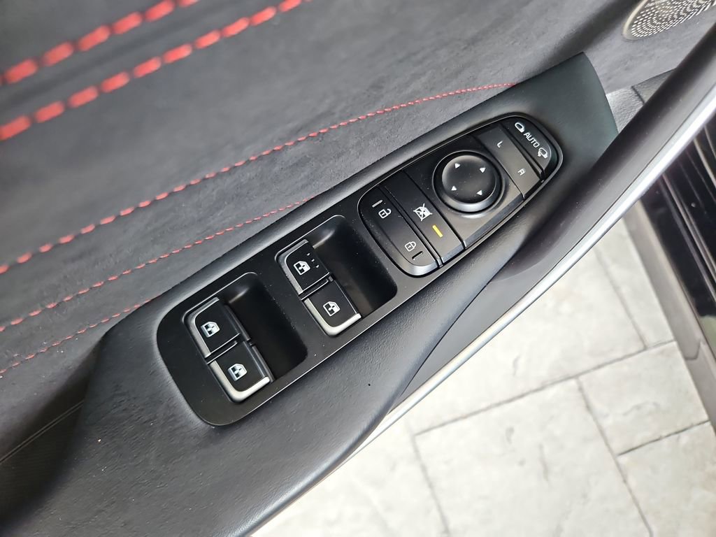 Used 2022 Kia Stinger GT2 image 30