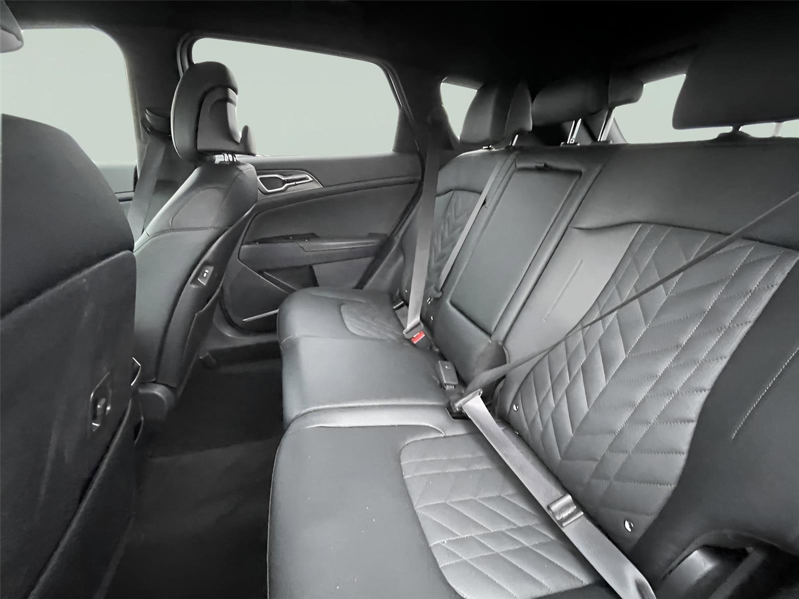 Used 2025 Kia Sportage X-Line image 16