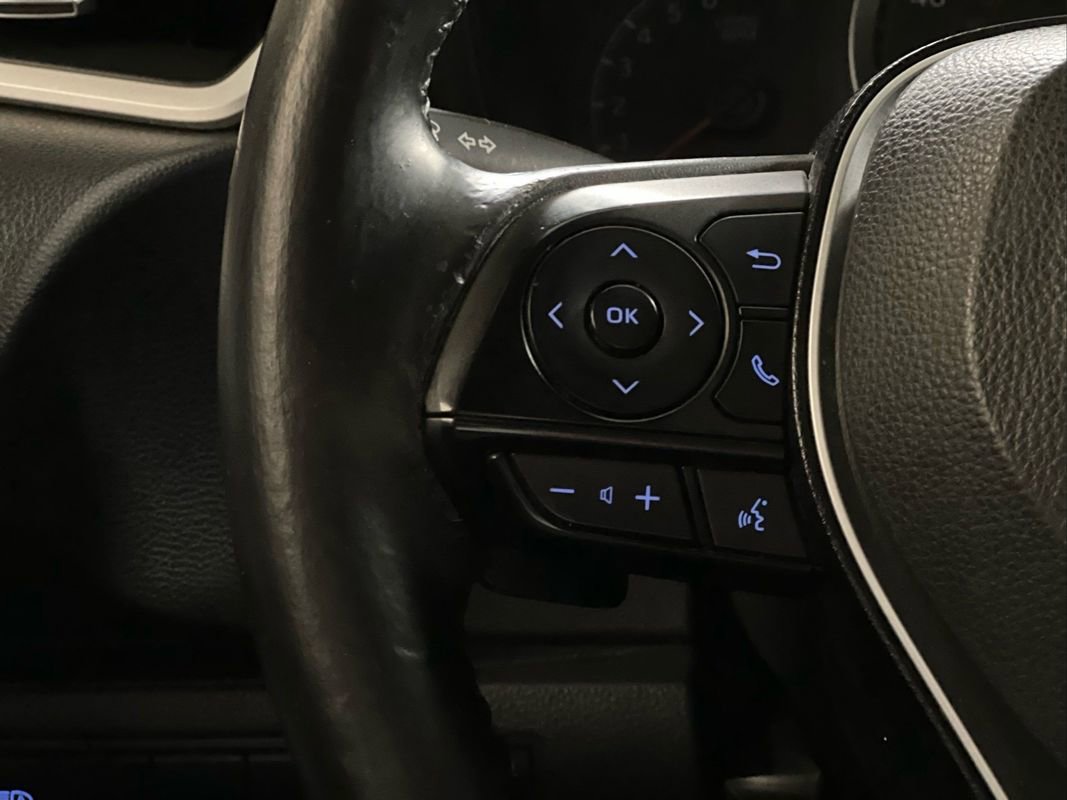 Used 2020 Toyota Corolla SE FWD image 18