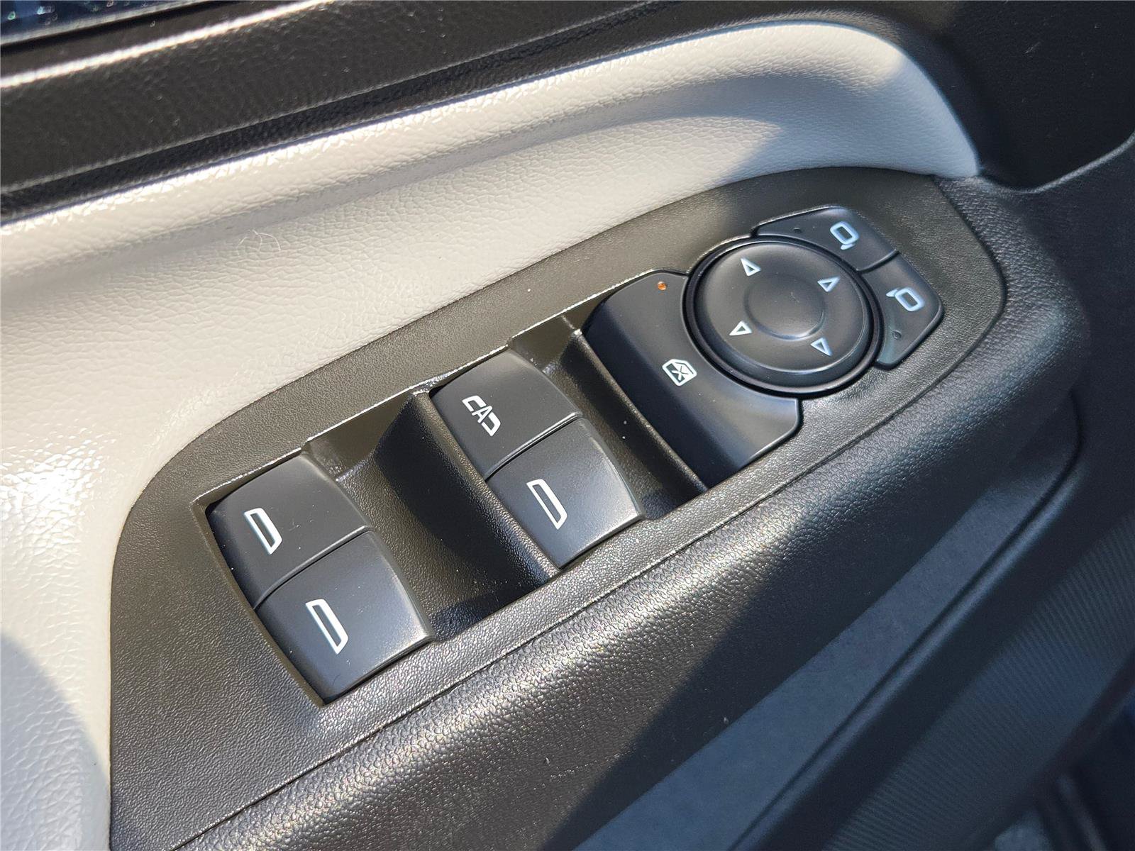 Used 2024 Chevrolet Equinox LS w/ LS Convenience Package FWD image 22
