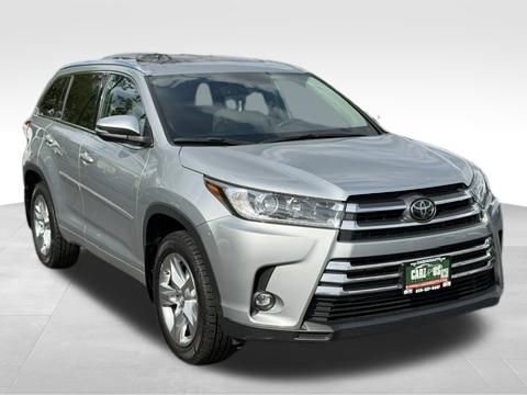 Used 2019 Toyota Highlander Limited AWD/4WD image 3