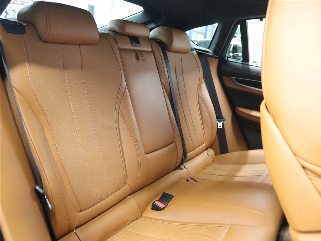 Used 2019 BMW X6 M w/ Executive Package image 18
