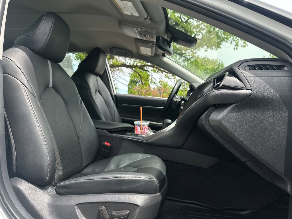 Used 2020 Toyota Camry XSE FWD image 20