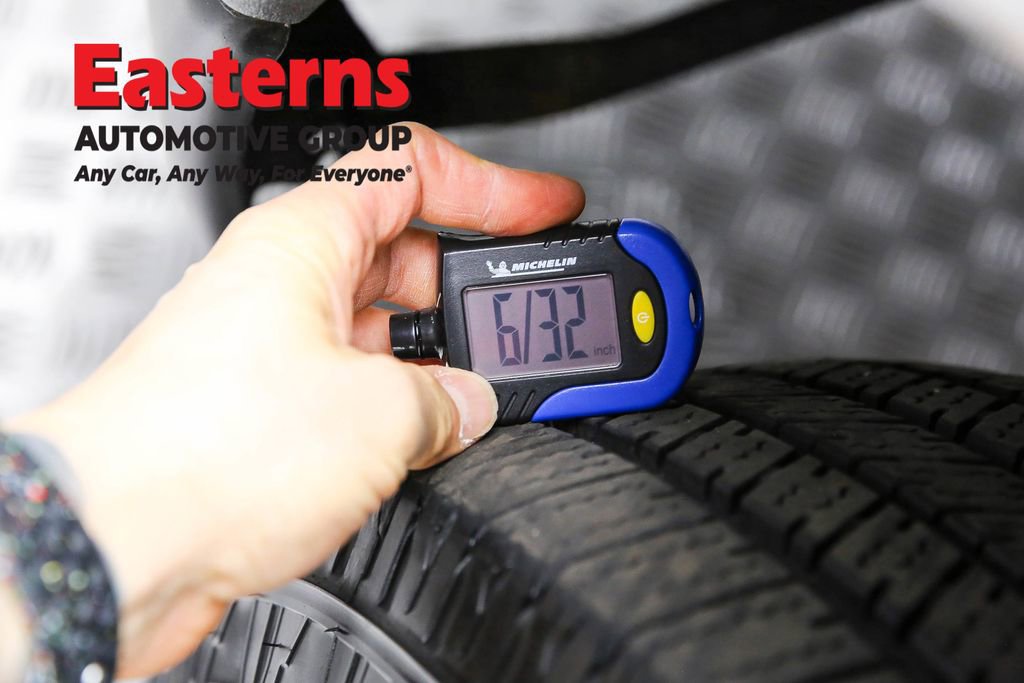 Used 2017 Chevrolet Express 2500 image 27