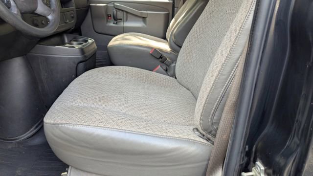 Used 2017 Chevrolet Express 2500 Work Van image 17