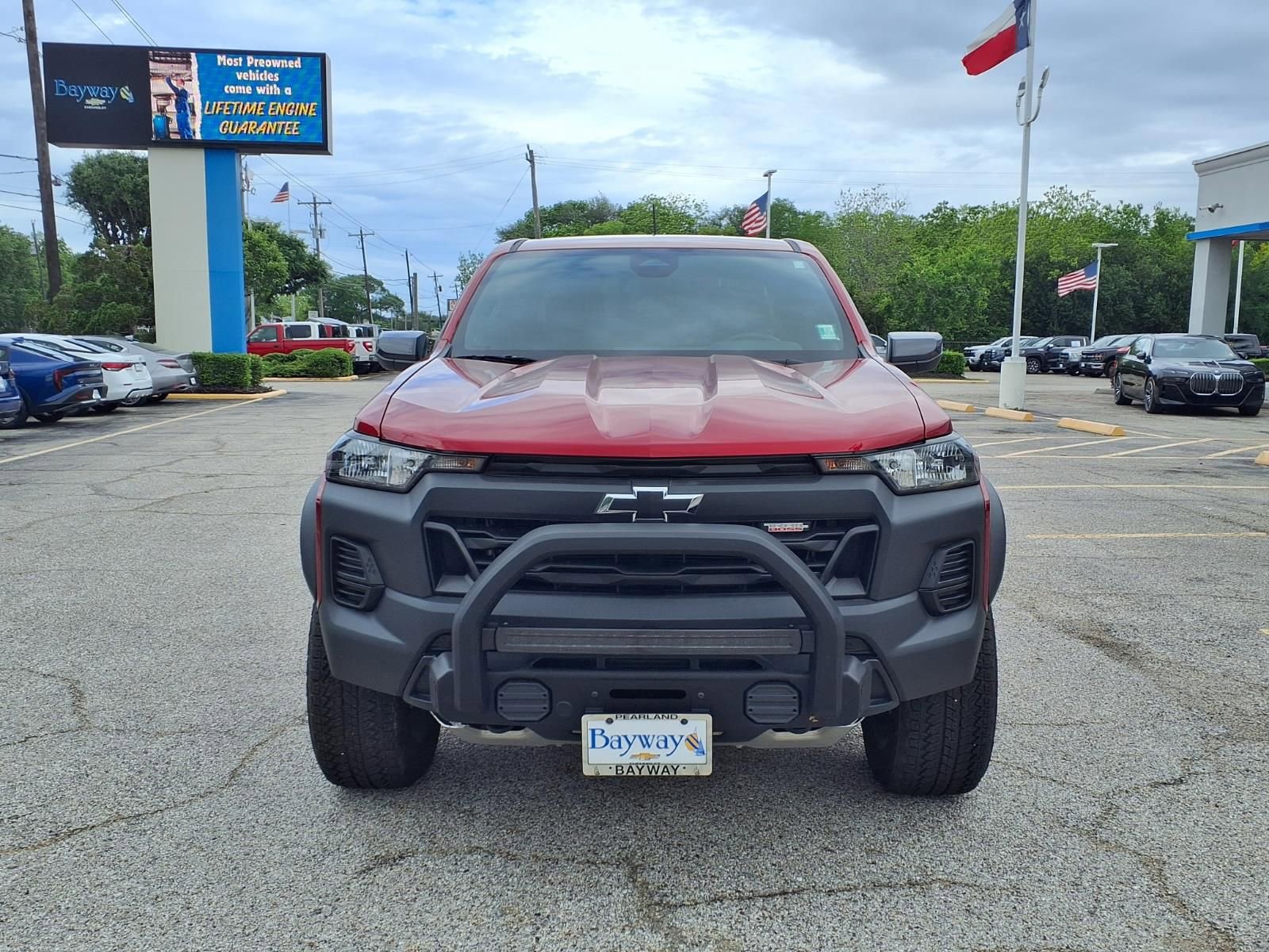 Used 2025 Chevrolet Colorado Trail Boss w/ Off-Road Front Bumper Package image 19
