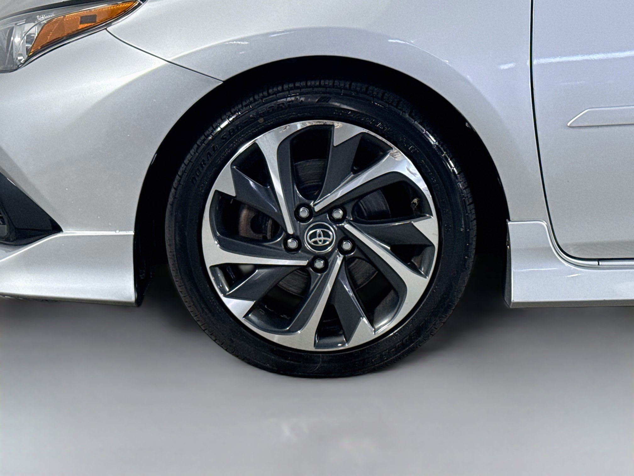 Used 2018 Toyota Corolla iM w/ All-Weather Mat Package FWD image 38