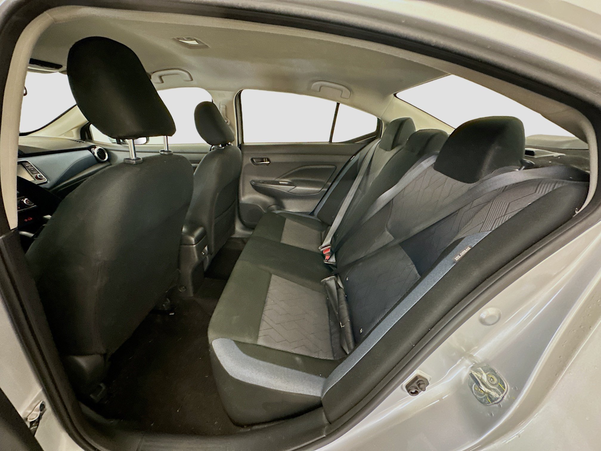 Used 2025 Nissan Versa SV FWD image 28