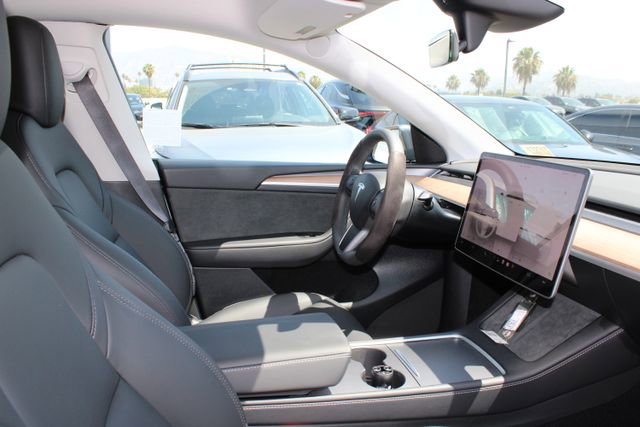 Used 2023 Tesla Model Y Long Range AWD/4WD image 5