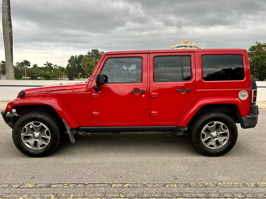 Used 2017 Jeep Wrangler Unlimited Rubicon w/ Connectivity Group image 8