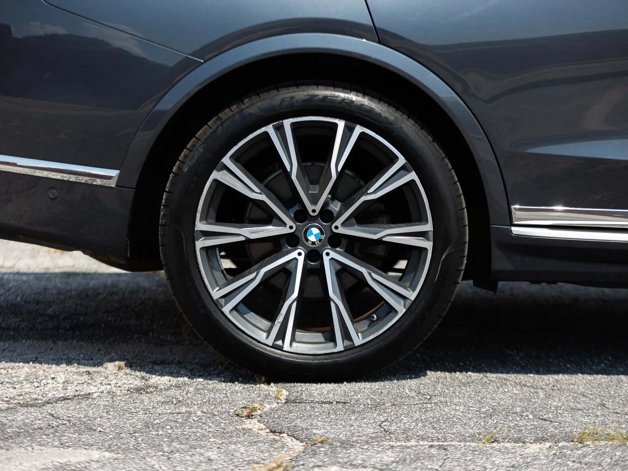 Used 2019 BMW X7 xDrive40i w/ Premium Package AWD/4WD image 14