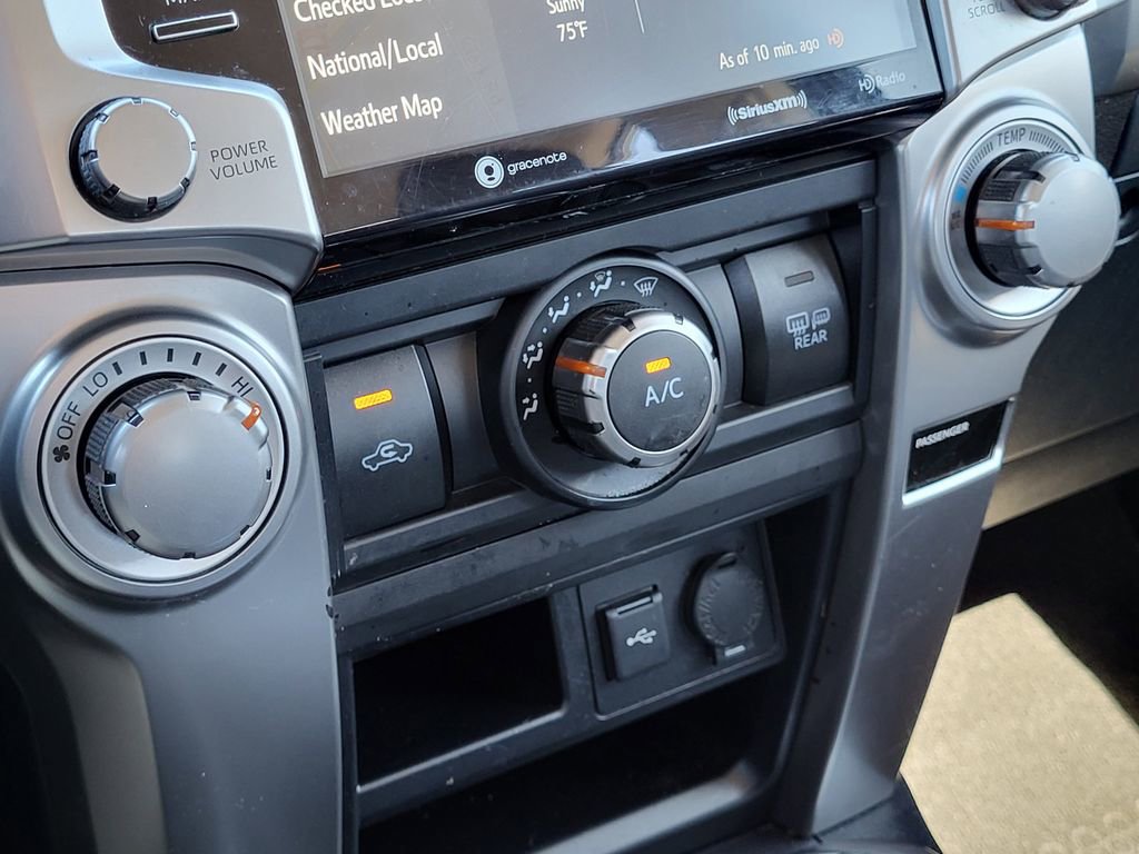 Used 2020 Toyota 4Runner SR5 Premium image 17