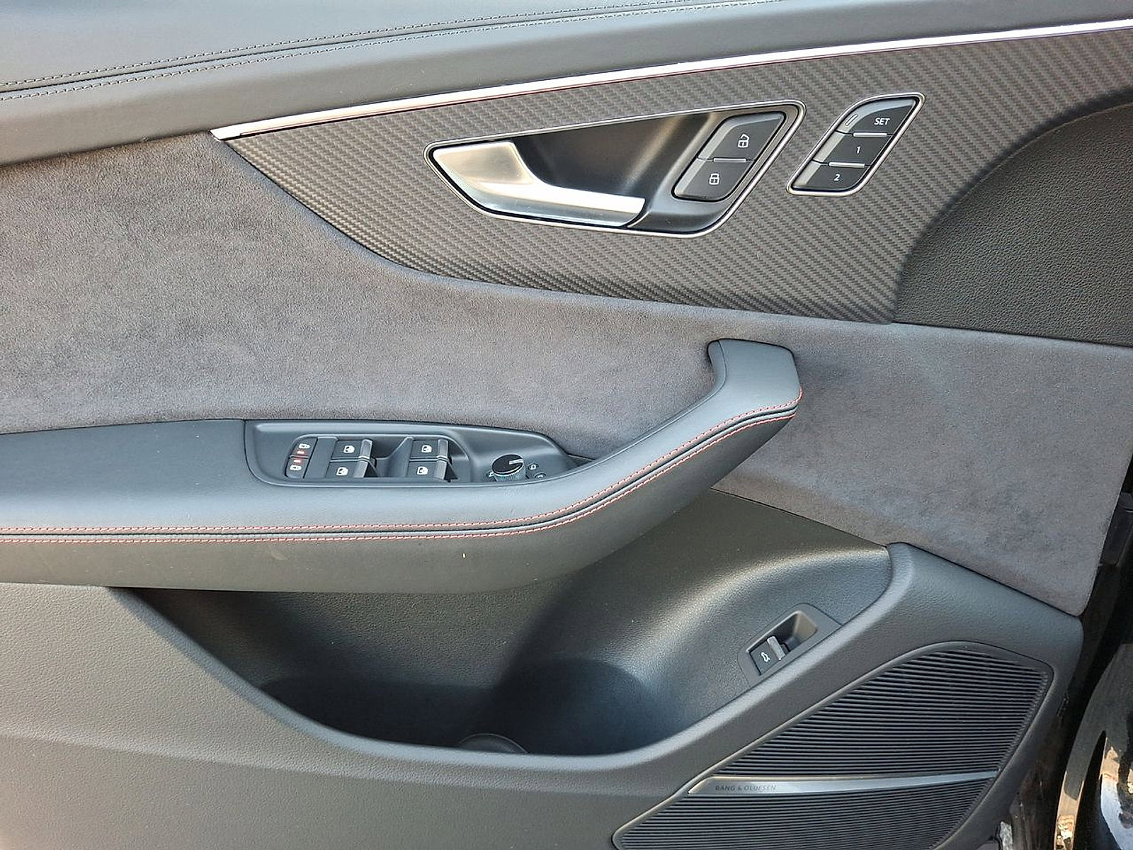 Used 2024 Audi RS Q8 AWD/4WD image 20