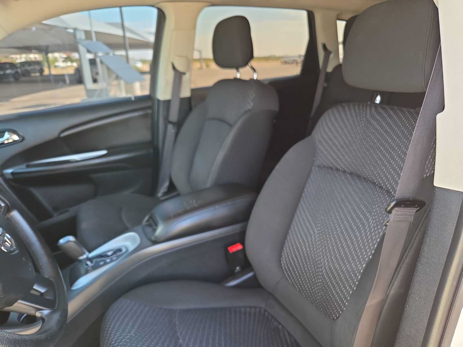 Used 2019 Dodge Journey SE FWD image 15
