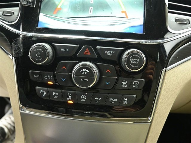 Used 2019 Jeep Grand Cherokee Limited image 13