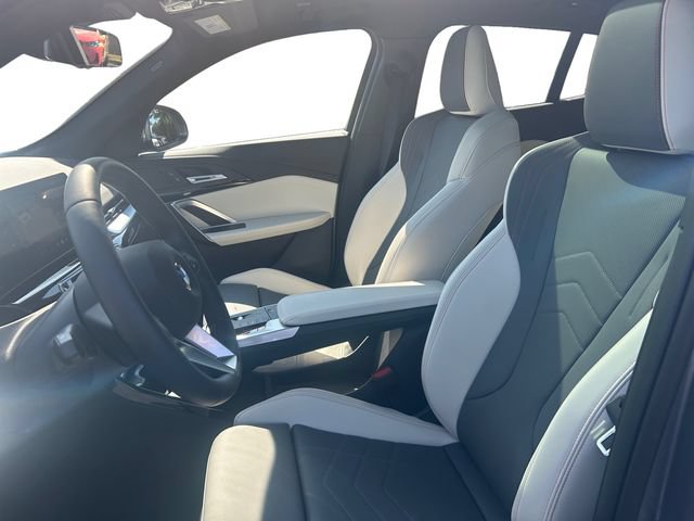New 2025 BMW X2 xDrive28i w/ Technology Package AWD/4WD image 13