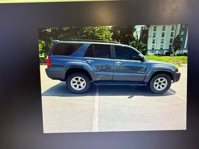 Used 2006 Toyota 4Runner SR5 AWD/4WD image 12