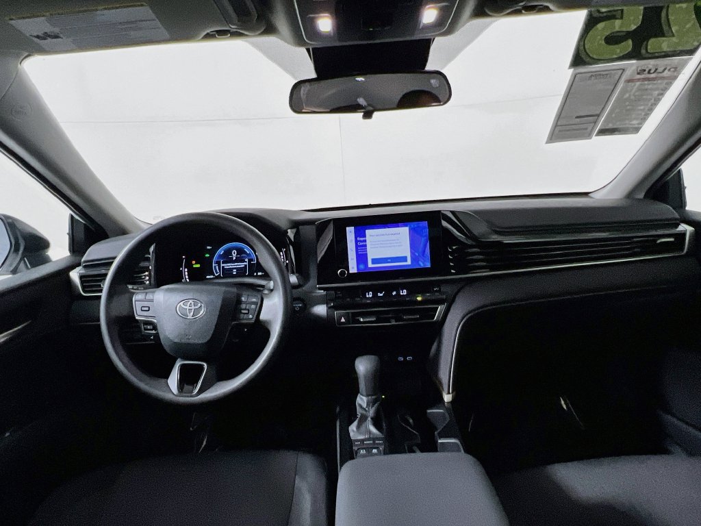Used 2025 Toyota Camry LE FWD image 27