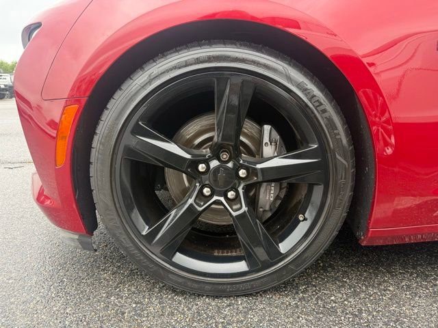 Used 2018 Chevrolet Camaro SS RWD image 39