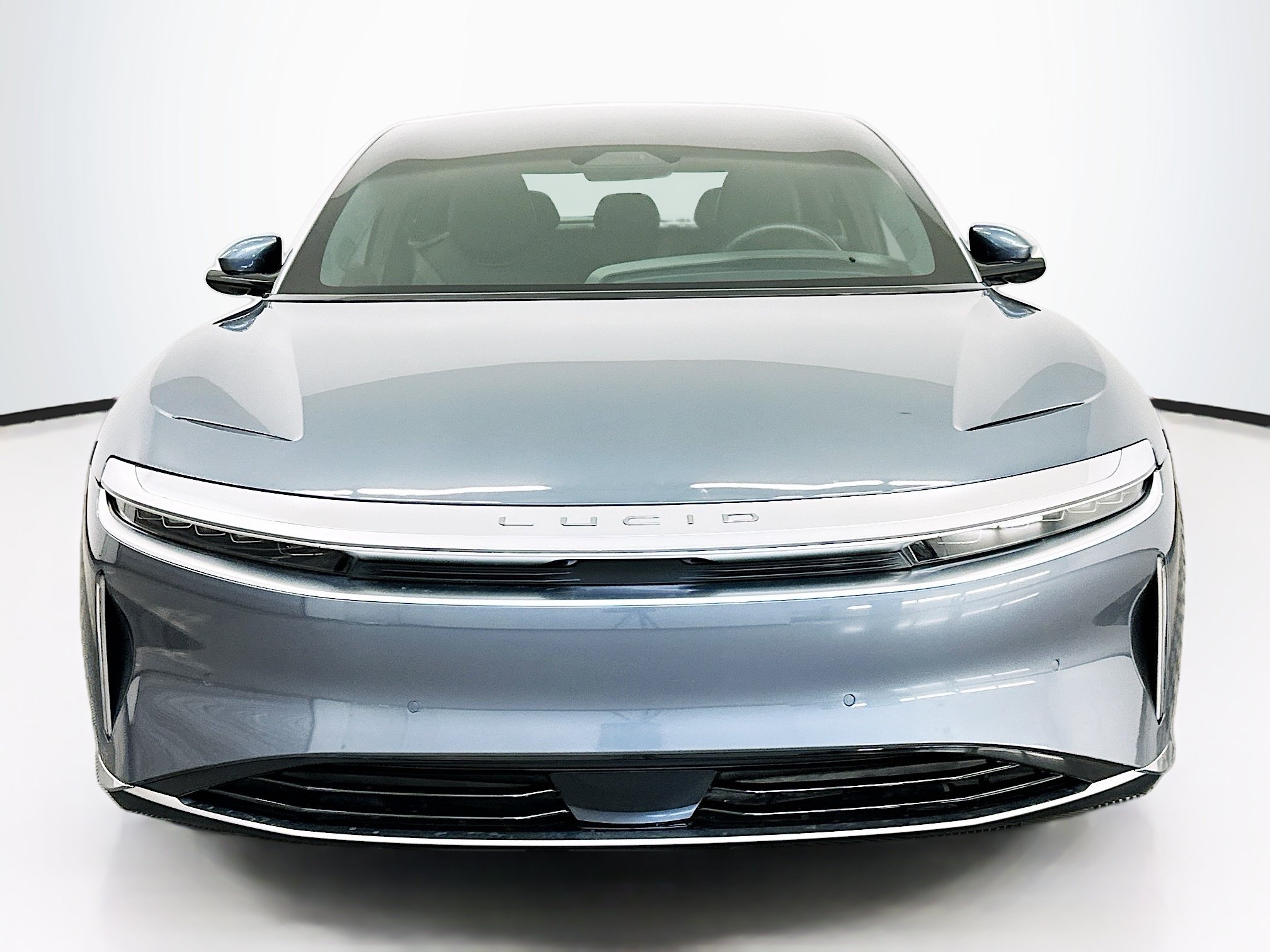 Used 2024 Lucid Air Touring AWD/4WD image 2
